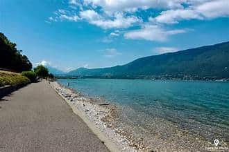 piste cyclable le long du lac du Bourget